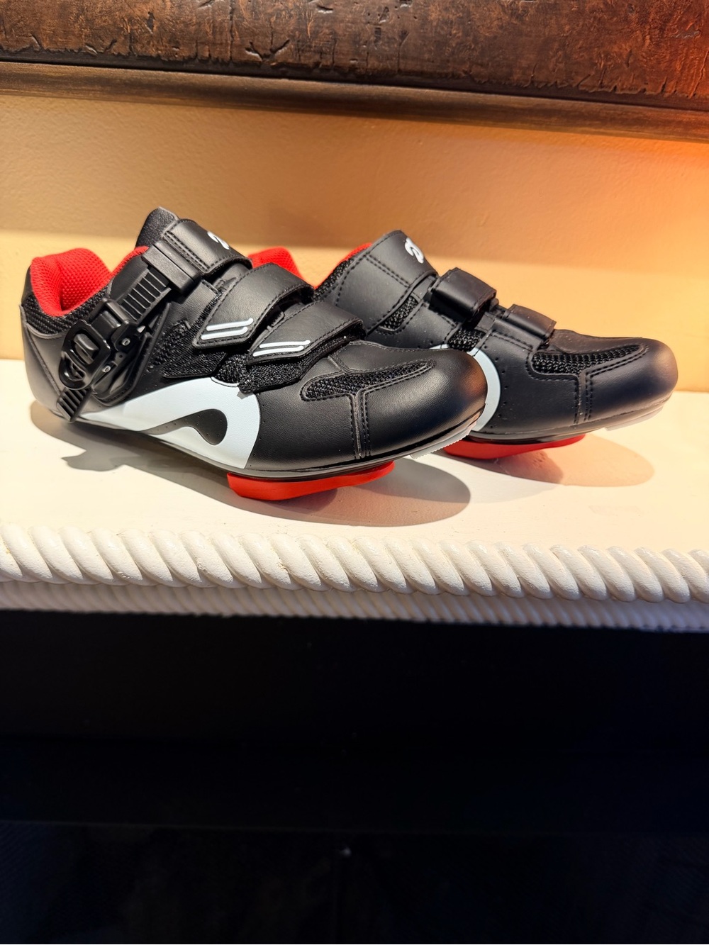 Size 39 Peleton Bike Shoes New